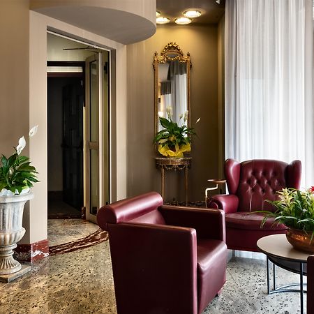 Hotel Sunflower Милано Екстериор снимка