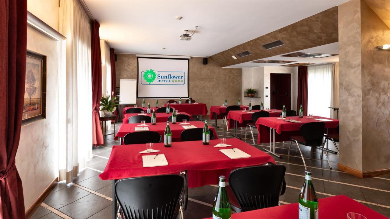 Hotel Sunflower Милано Екстериор снимка