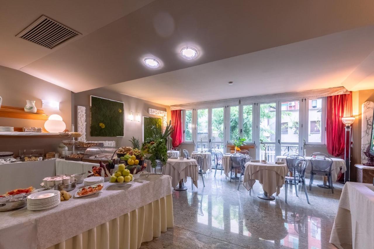 Hotel Sunflower Милано Екстериор снимка
