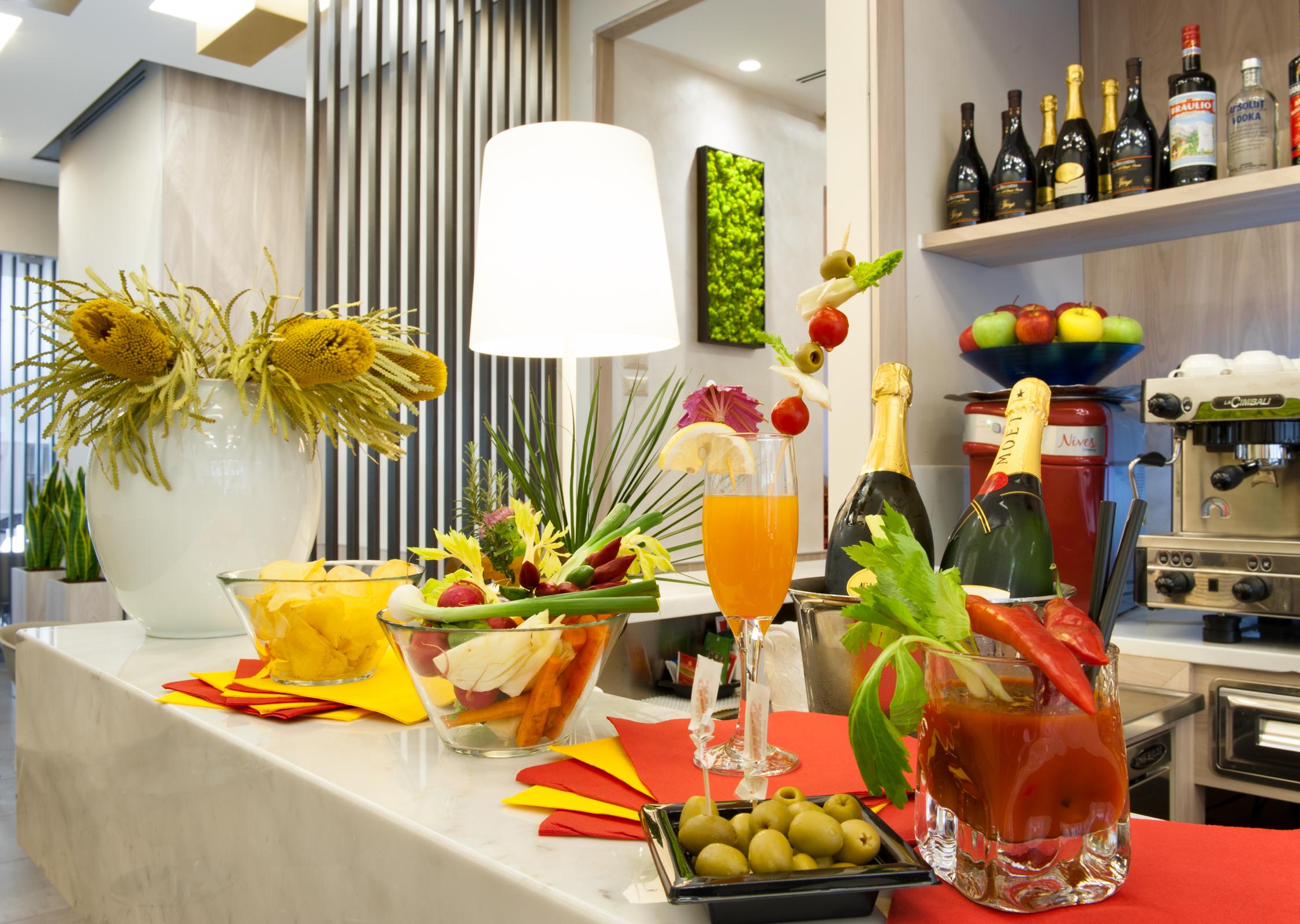 Hotel Sunflower Милано Екстериор снимка